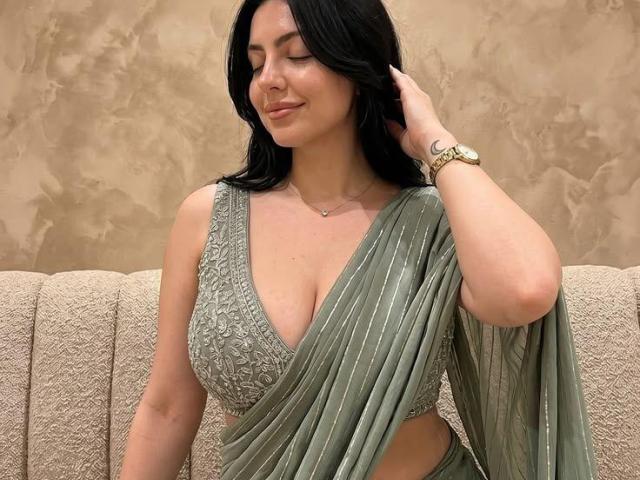 Call Girls In Neb Sarai 9643097474 Sevice Delhi-100% Available 24*7