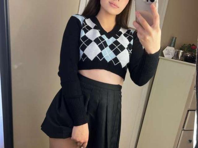 Noida Call Girls Call Us :- ☎️ 9958659377)